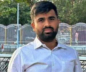 بنگلورو: ہائی ٹینشن پول پر بیٹھے طوطے کو بچانے کی کوشش میں نوجوان کرنٹ لگنے سے ہلاک