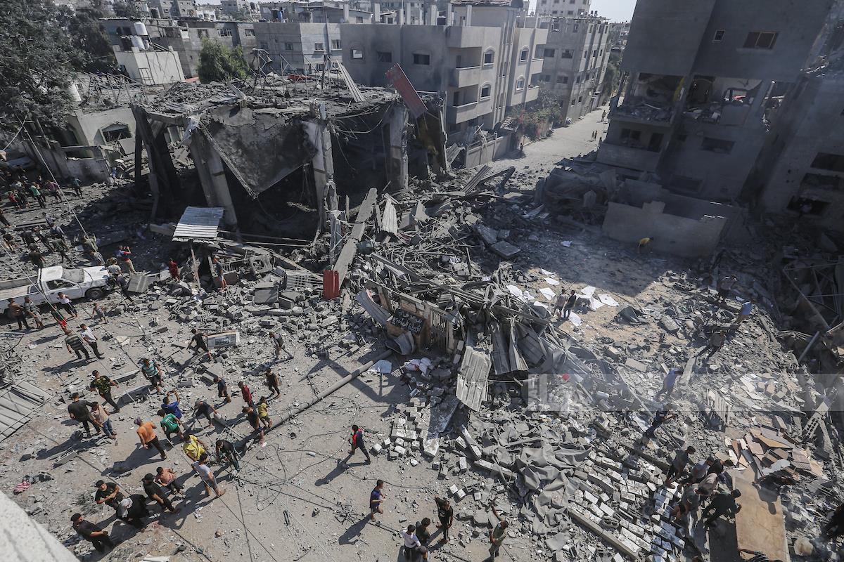 غزہ میں اسرائیلی جارحیت کا سلسلہ جاری، درجنوں فلسطینی شہید، بچوں اور خواتین کی بڑی تعداد شامل