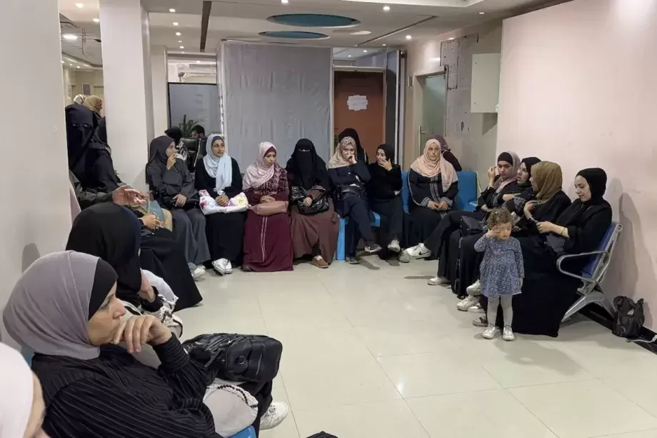 غزہ میں 2 لاکھ 30 ہزار سے زائد خواتین اور لڑکیاں طبی سہولیات سے محروم، اقوام متحدہ کی تشویش