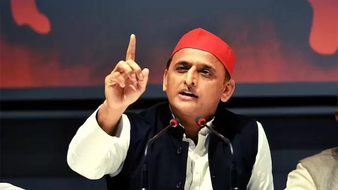 اکھلیش یادو کا مطالبہ: ضلع افسران کی معطلی سے جعلی ووٹر لسٹ کا سلسلہ ختم ہو جائے گا