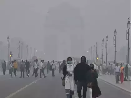 دہلی-این سی آر اور دیگر ریاستوں میں سردی کی شدت برقرار، کہرے کے باعث آمد و رفت متاثر