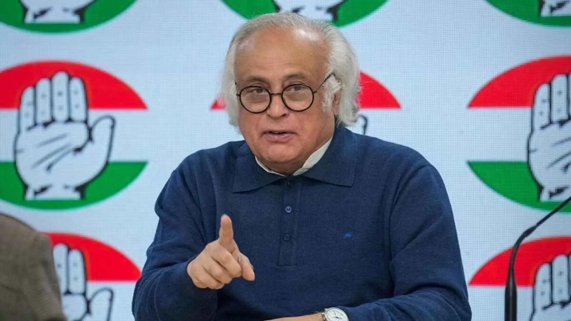 کٹارے کیس: جئے رام رمیش کا بی جے پی پر حملہ، کہا ’’کانسٹیبل سے کروڑوں روپے ملے، مگر وزیر یا افسر کے خلاف ایف آئی آر نہیں‘‘